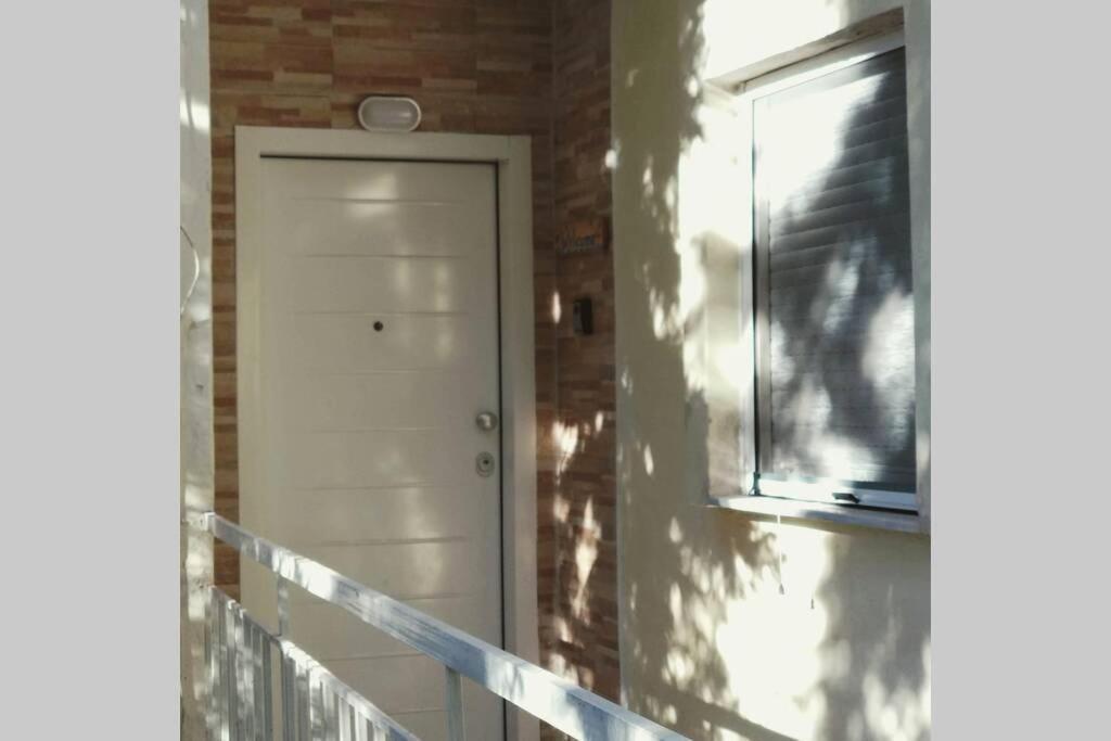 Apartment Next To The Sea Peraia  Bagian luar foto