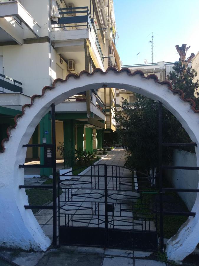 Apartment Next To The Sea Peraia  Bagian luar foto